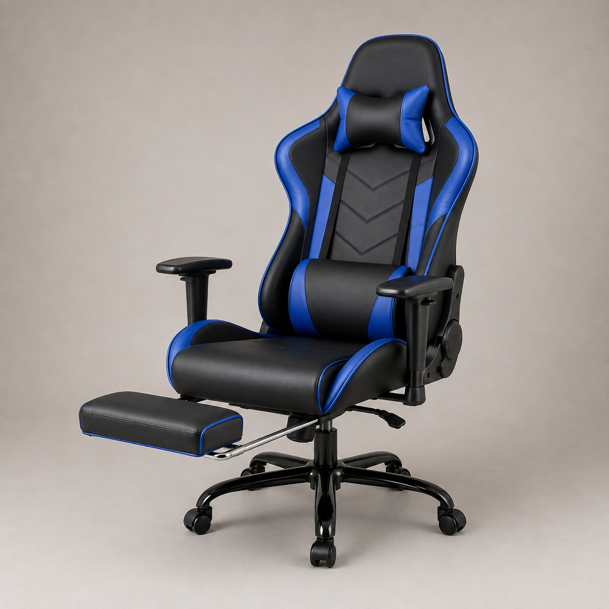 Gaming kreslo – qora-ko‘k, oyoq tayanchli (68×70×134 sm)