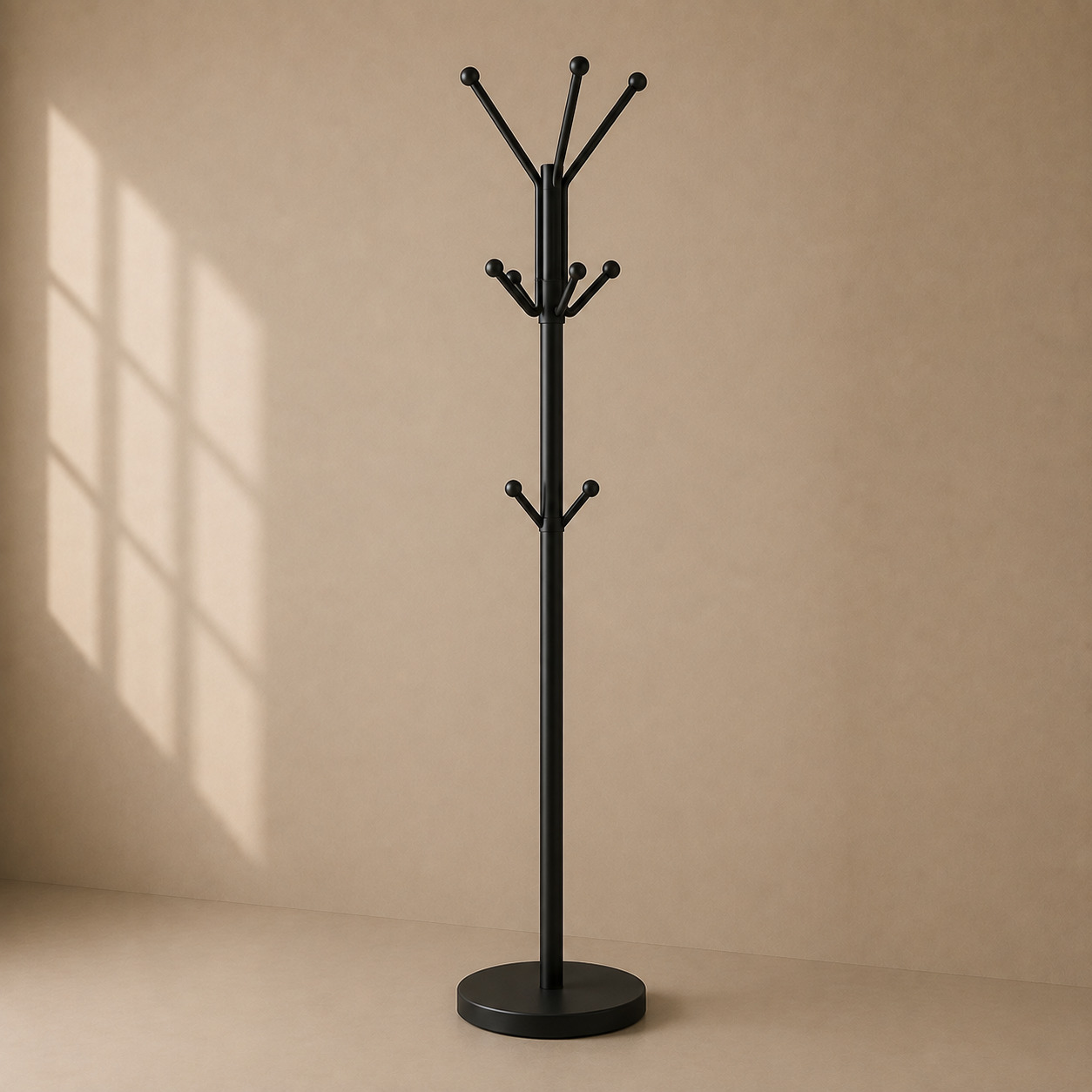 Kiyim ilgichi – tik turadigan, metall, 4 shoxli, qora (45×45×175 sm)