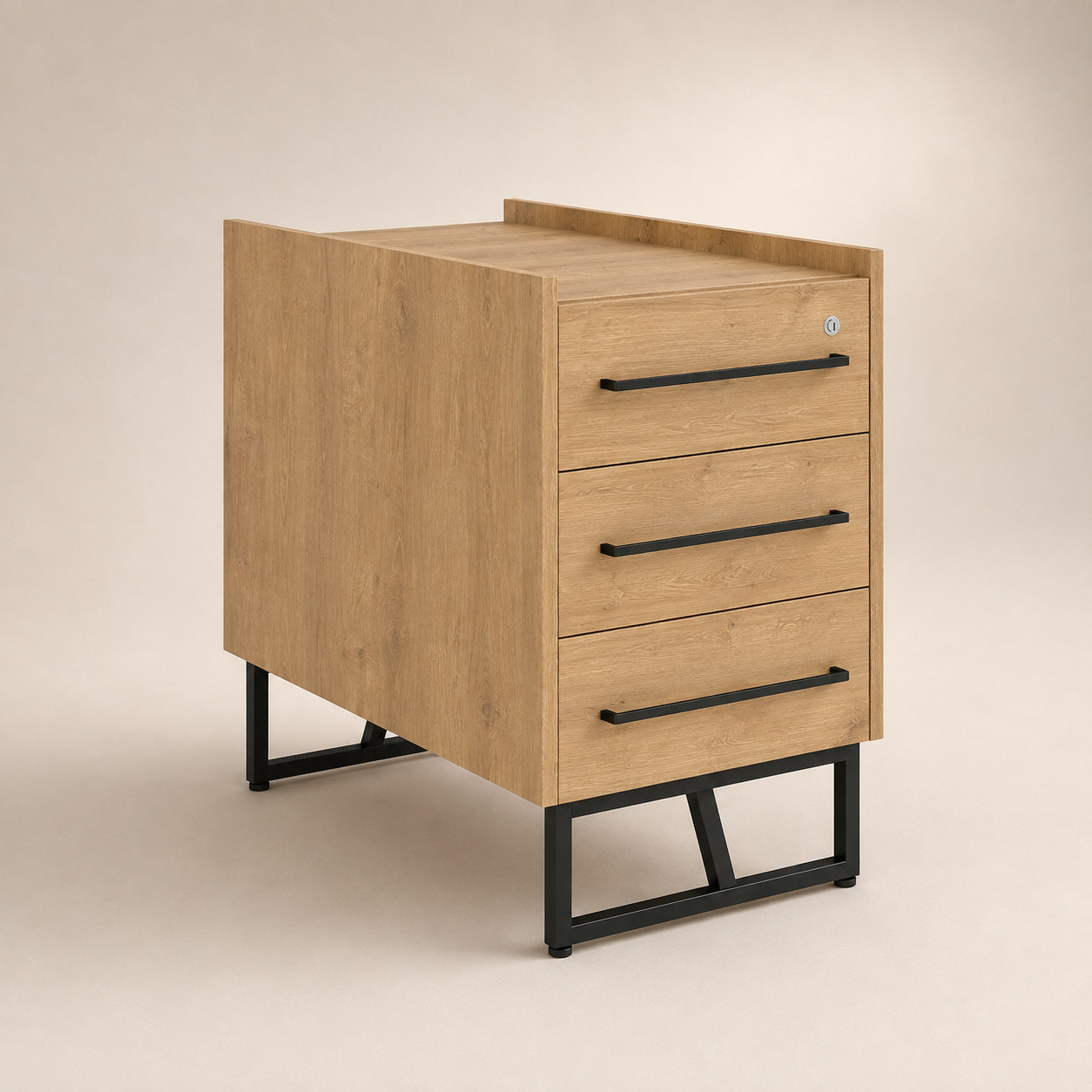 Ofis tumbasi – 3 tortmali, qulfli, dub va qora metall oyoqlar (45×60×75 sm)