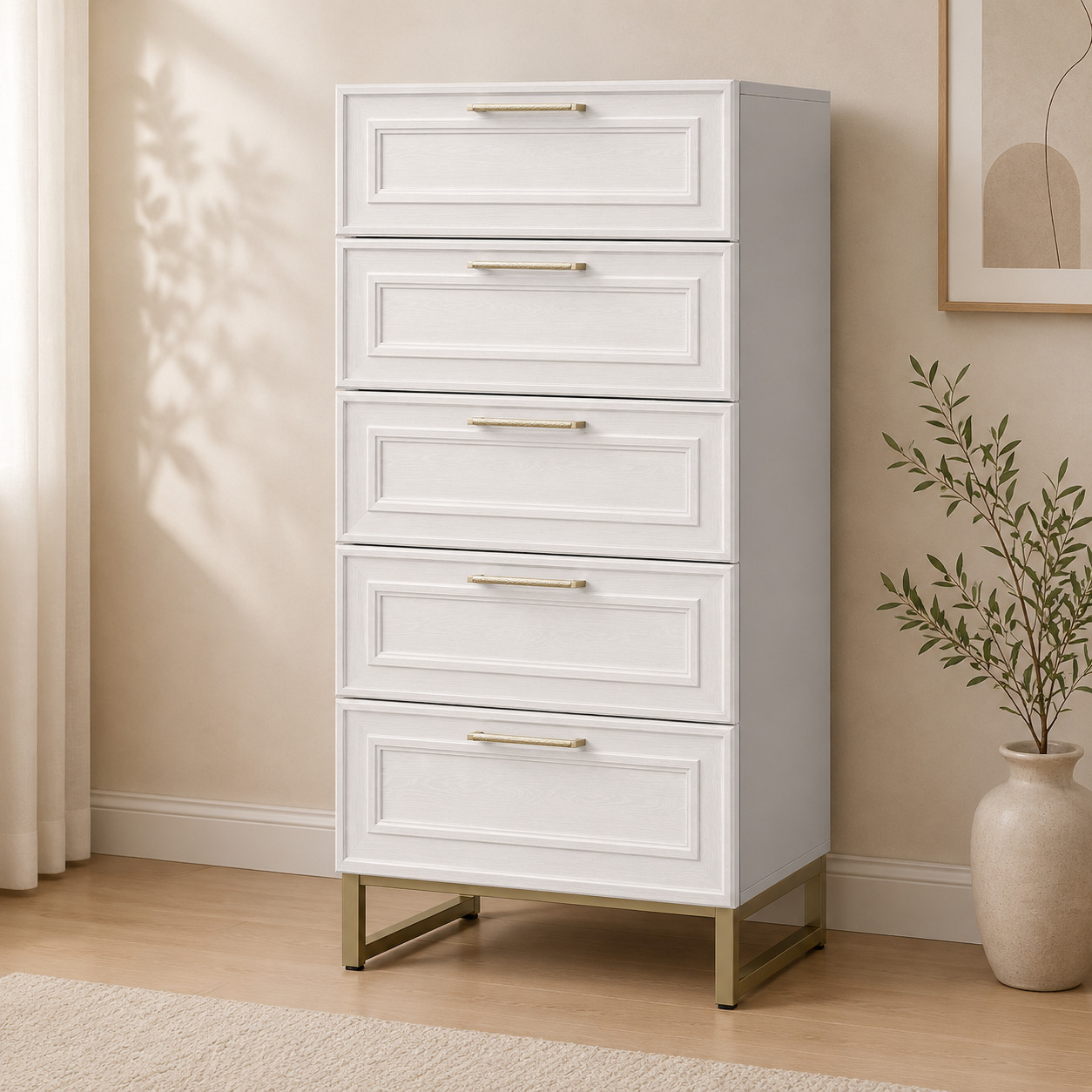 Komod – tik, 5 tortmali, oq klassik freza fasad, oltin oyoqlar (70×45×120 sm)